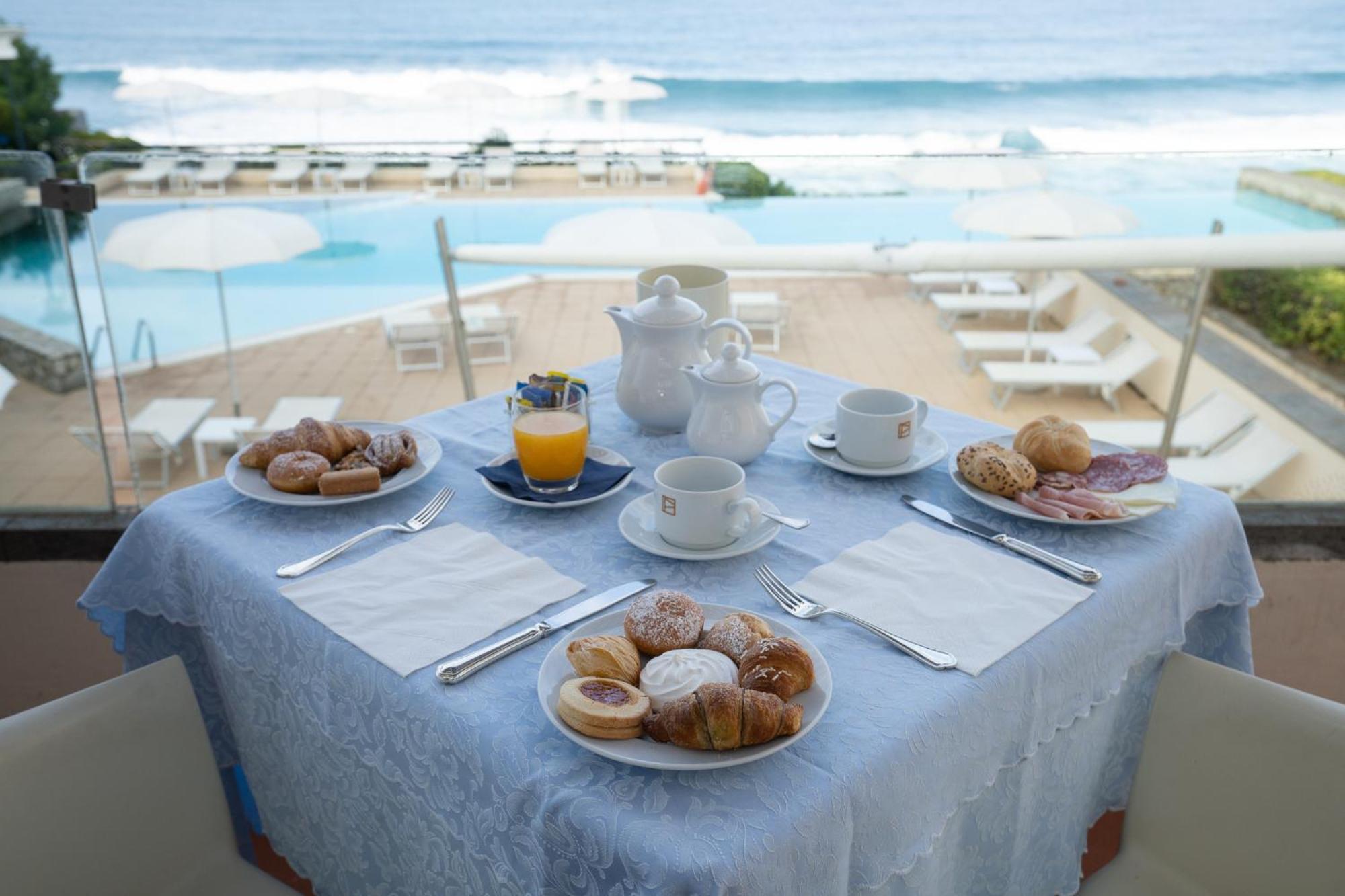 Grand Hotel San Pietro Палинуро Екстериор снимка